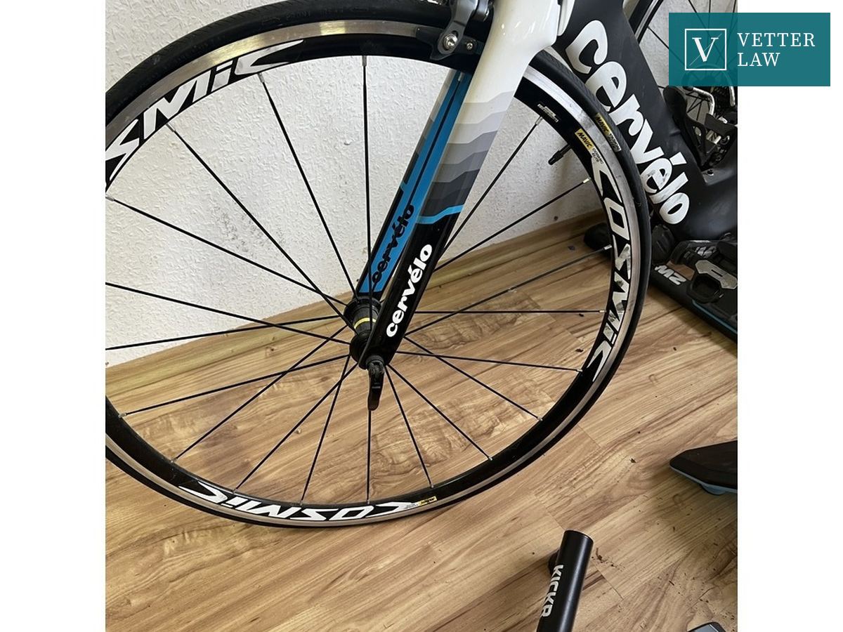 Rennrad cervélo P3 mit Direktantriebtrainer – Bild 1