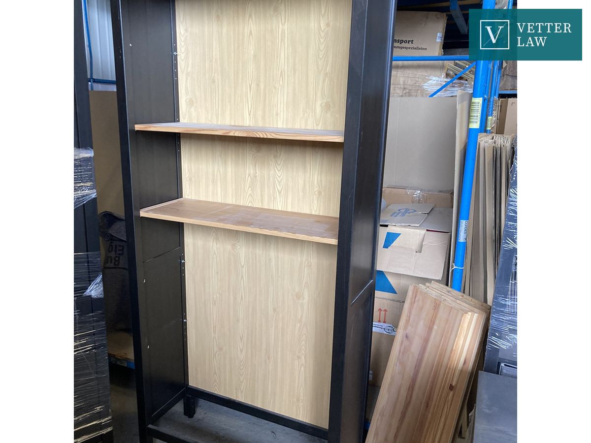 Vitrine und Regal – Bild 1